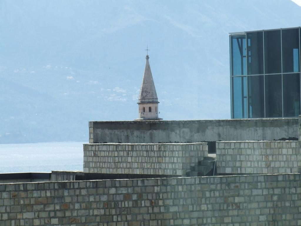 Sarap Apartments Будва Экстерьер фото